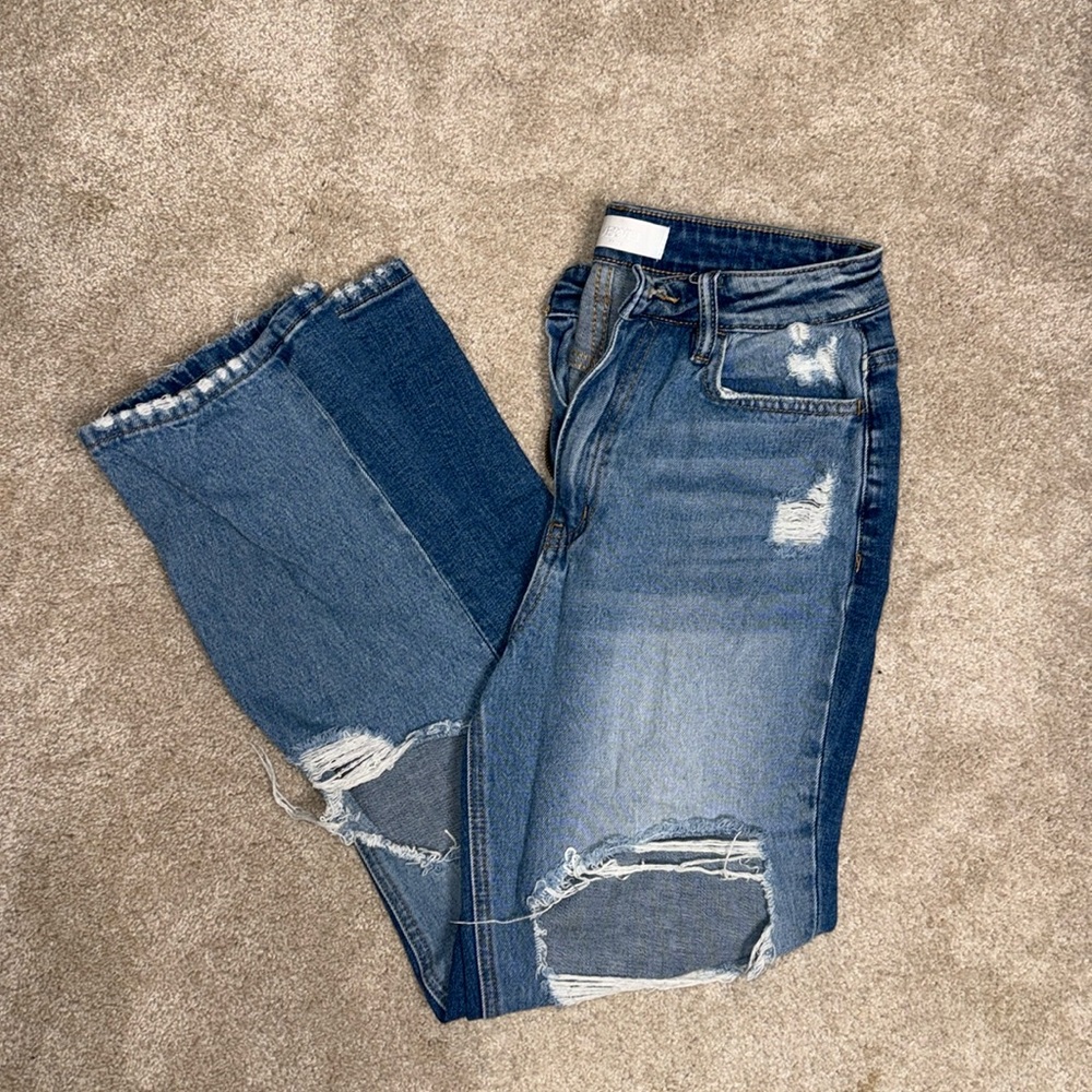 Vervet Blue Distressed Jeans